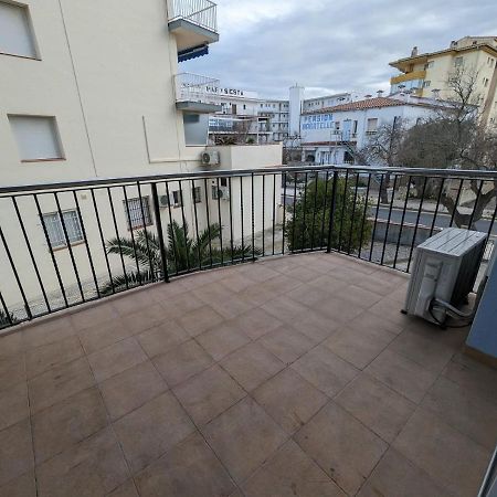 Apartamento En Roses, A 2 Minutos A Pie De Playa Dış mekan fotoğraf