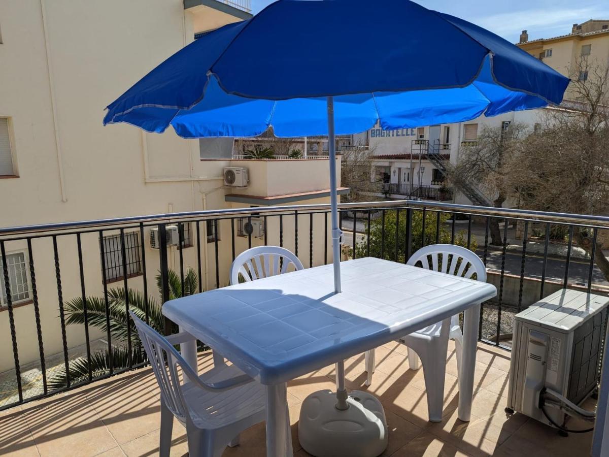 Apartamento En Roses, A 2 Minutos A Pie De Playa Dış mekan fotoğraf